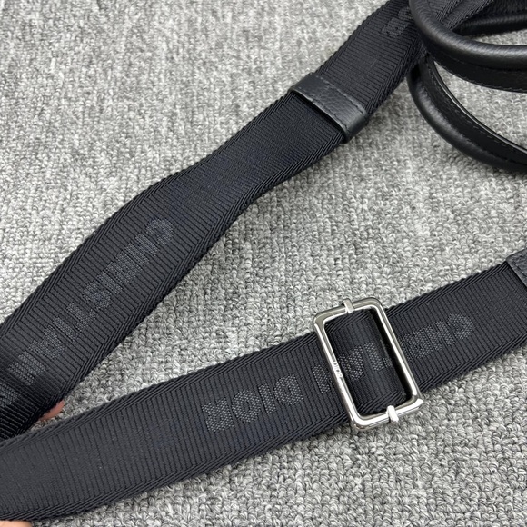 100% Authentic Dior Leather Hand Bag - Picture 15 of 16